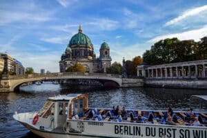 Schiffsrundfahrt in Berlin (1 Stunde)