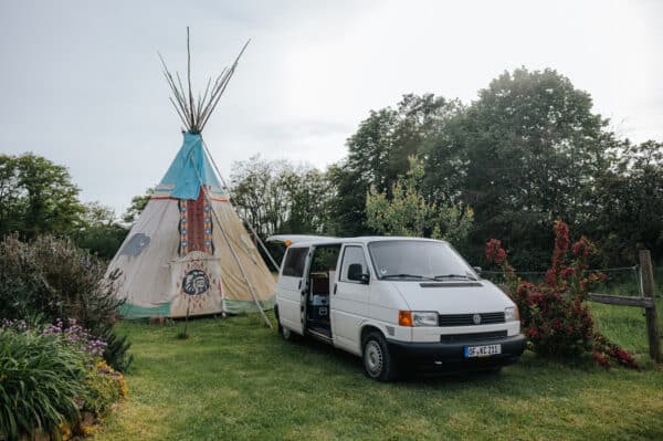 Übernachtung im Tipi mit Hot Tub Dreieich für 2 (1 Nacht)